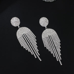 NEW0603 Zilverkleurige Oorhangers met Strass