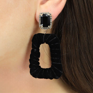 NEW1704 Zwarte Velours Oorbellen met Diamant