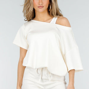 NEW180326 Crème One Shoulder Top met Ingewerkte Top