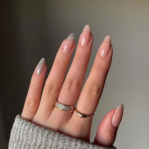 NEW3011 Ovaal Nude Nepnagels met Glitter
