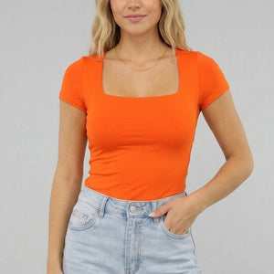 ORANJE-F Oranje Shortsleeve Top met Vierkante Hals