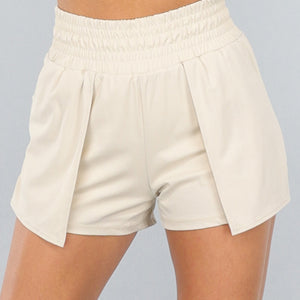 SALE30 Beige Sportshort met Binnenbroekje
