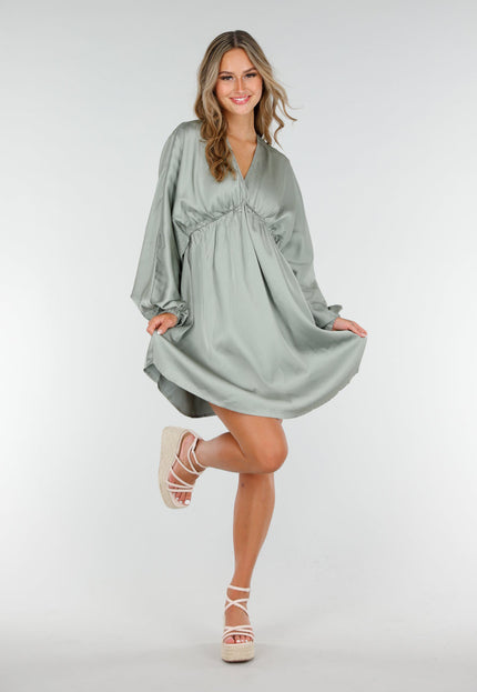 OP=OP.AV.12 Groene Satijnen Pofmouw Jurk