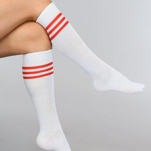 KOSTUUM Sporty Witte Kousen met Rode Strepen