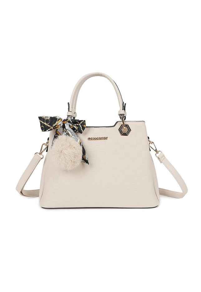 OP=OP.07.NL Creme Handtas met Reliëf en Pompon