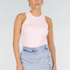 NEW290426 Roze Rib Tanktop met Gele Tekst