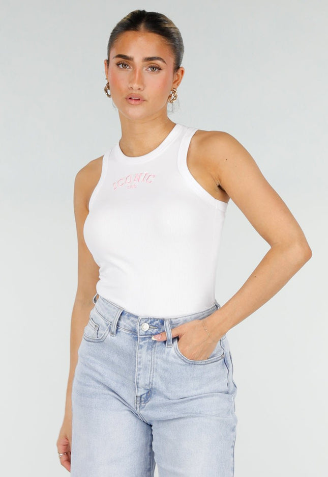 NEW290426 Witte Rib Tanktop met Roze Tekst