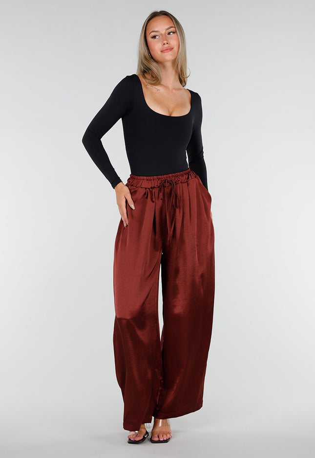 NEW010726 Satijnen Bordeaux Wide Leg Broek