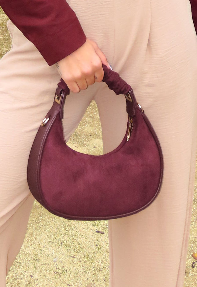 OP=OP.07.NL Bordeauxrode Halve Maan Handtas