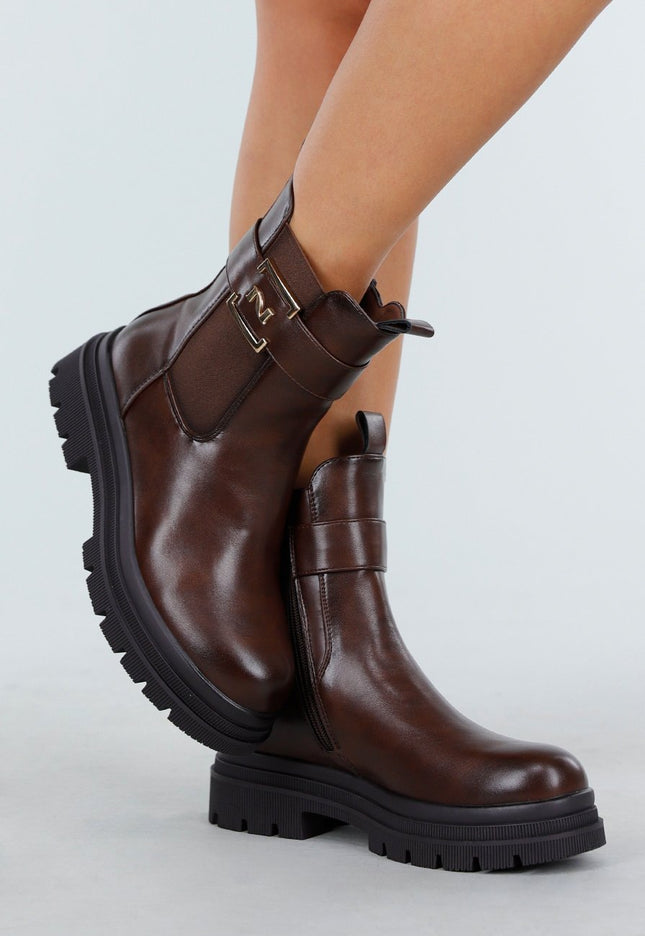 NEW011025 Bruine Enkelboots met Gesp