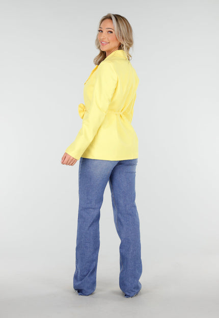 OP=OP.AV.10 Gele Blazer met Bloemceintuur