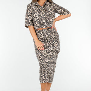 NEW020425 Denim Beige Luipaardprint Two-piece met Midi Rok