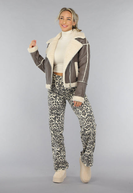 NEW0210 Taupe Lederlook Lammy Coat met Gesp Details