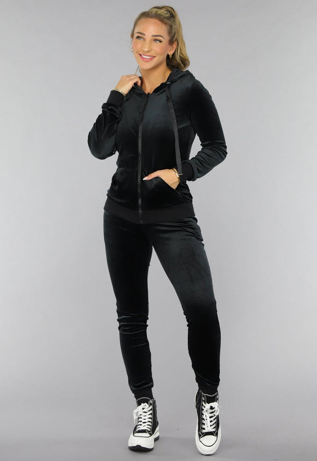 NEW0210 Zwart Velours Huispak met Capuchon