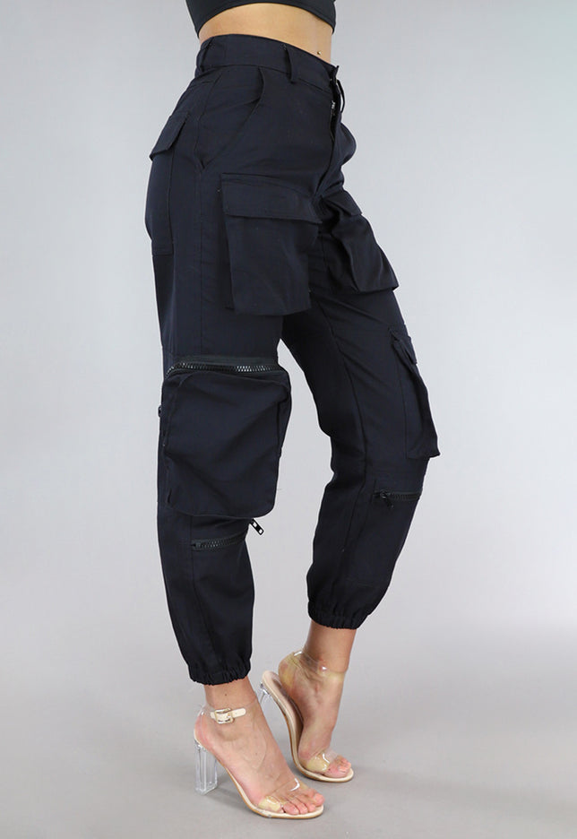 NEW0305 Zwarte Cargo Broek met Zakken