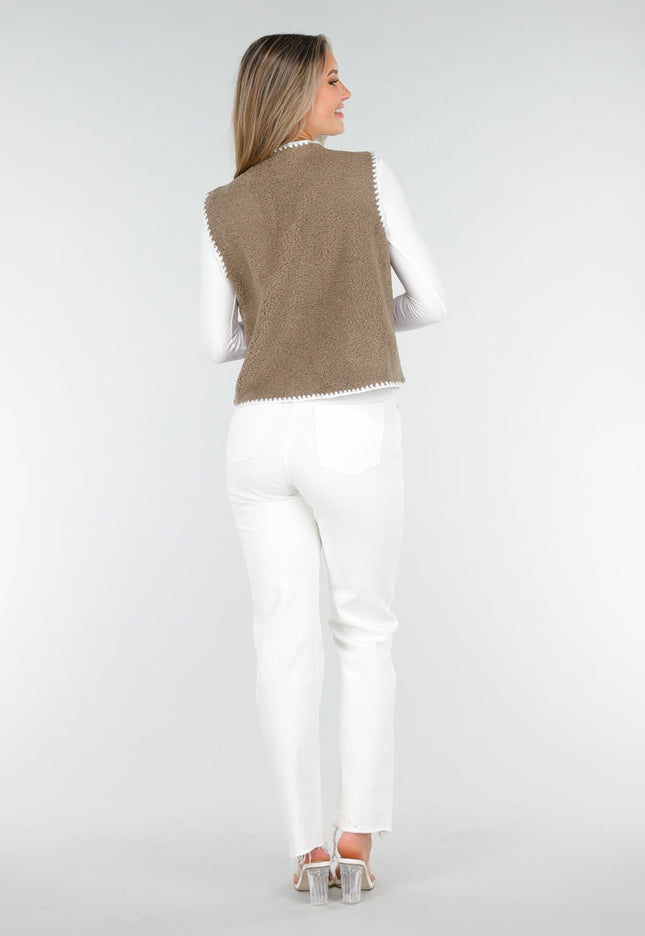 NEW030925 Teddy Gilet met Witte Bies