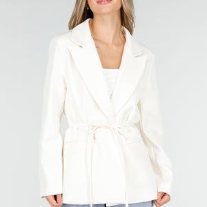 NEW030925 Witte Blazer met Ceintuur