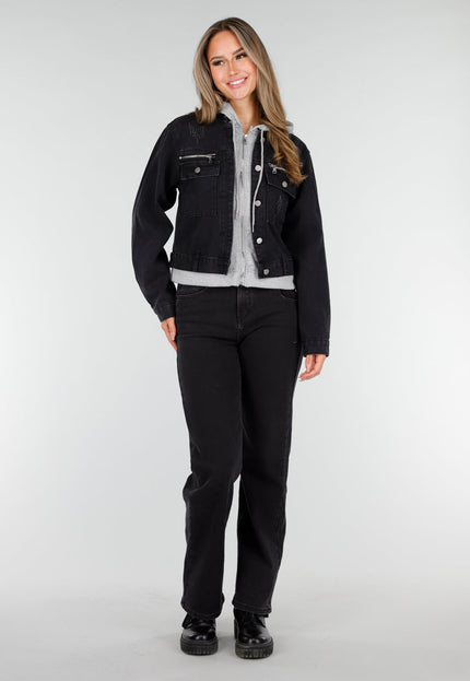 OP=OP.AV.09 Zwarte Spijkerjas met Capuchon