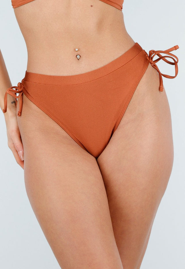 NEW040226 Bronzen High Waist Bikini Broekje
