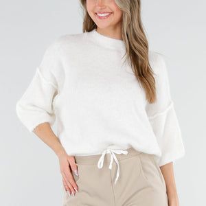 NEW040326 Witte Trui met Halflange Mouwen