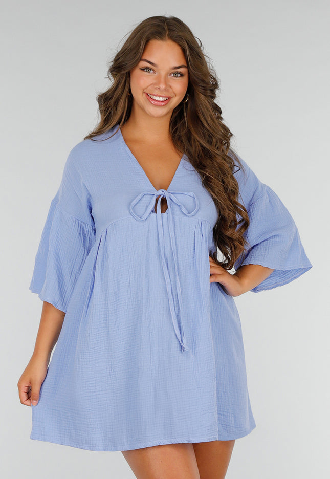 NEW040625 Blauwe jurk met strik en V-hals