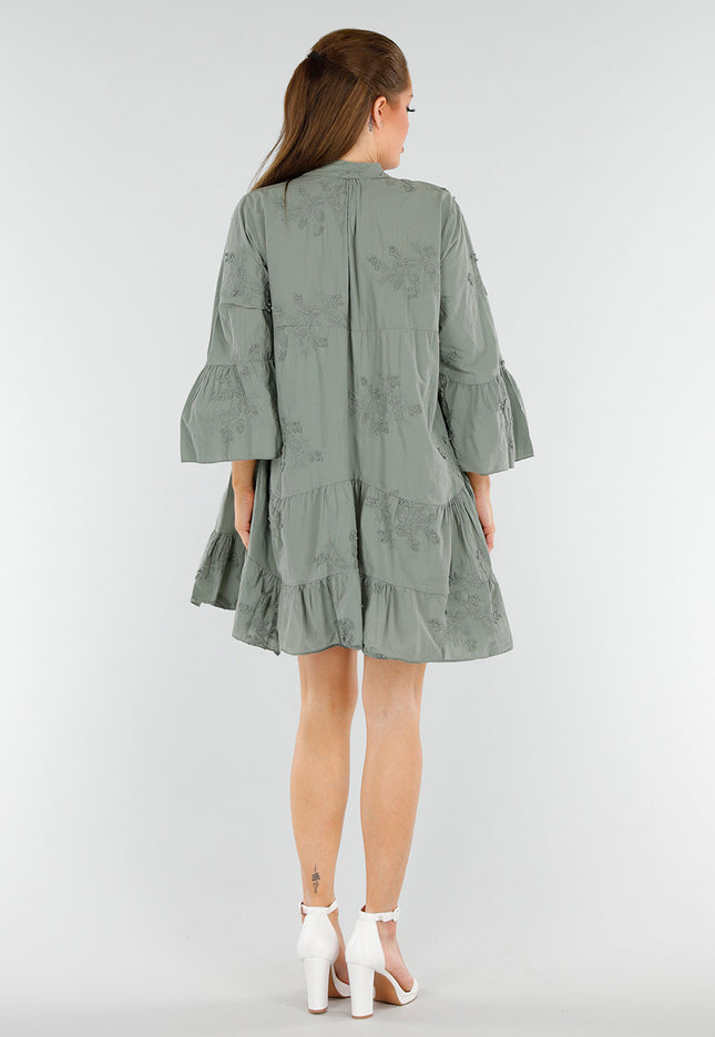 NEW040625 Groene Jurk met Knoopsluiting en Volant