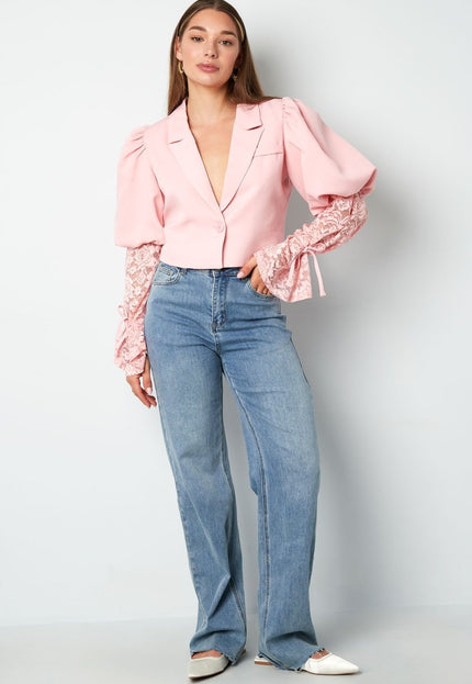 OP=OP.39.NL Lichtroze Korte Blazer met Kanten Mouwen