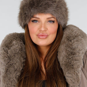 OP=OP.05.NL Muts met bont