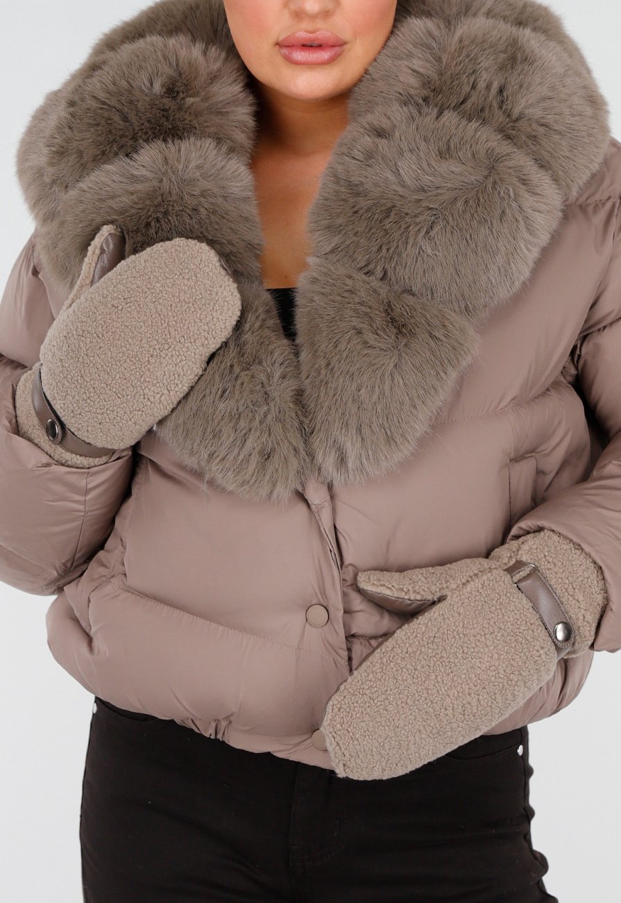 Taupe