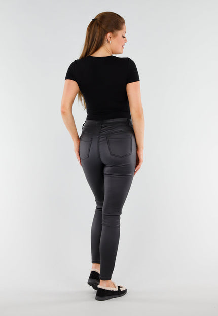 NEW051125 Zwarte Body met V-Hals