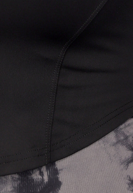 OP=OP.48.NL Zwart Aansluitend Sportvest met Duimgaten