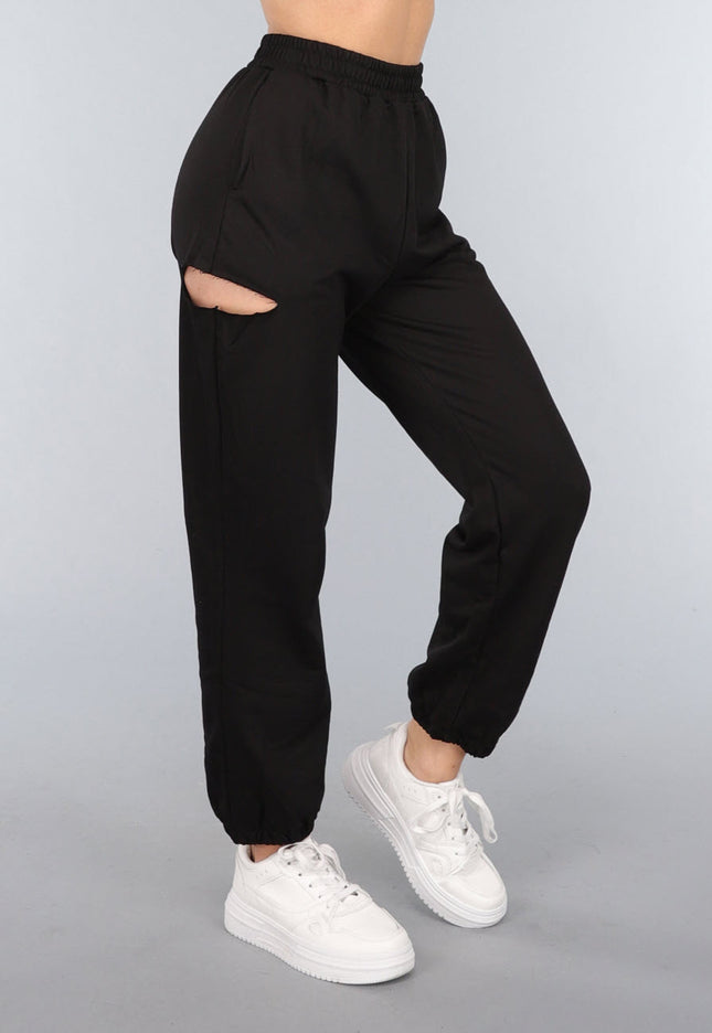 NEW0611 Zwarte Joggingbroek met Cutout