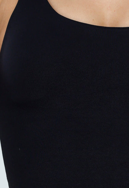 NEW070126 Zwarte Basic Top met Pads