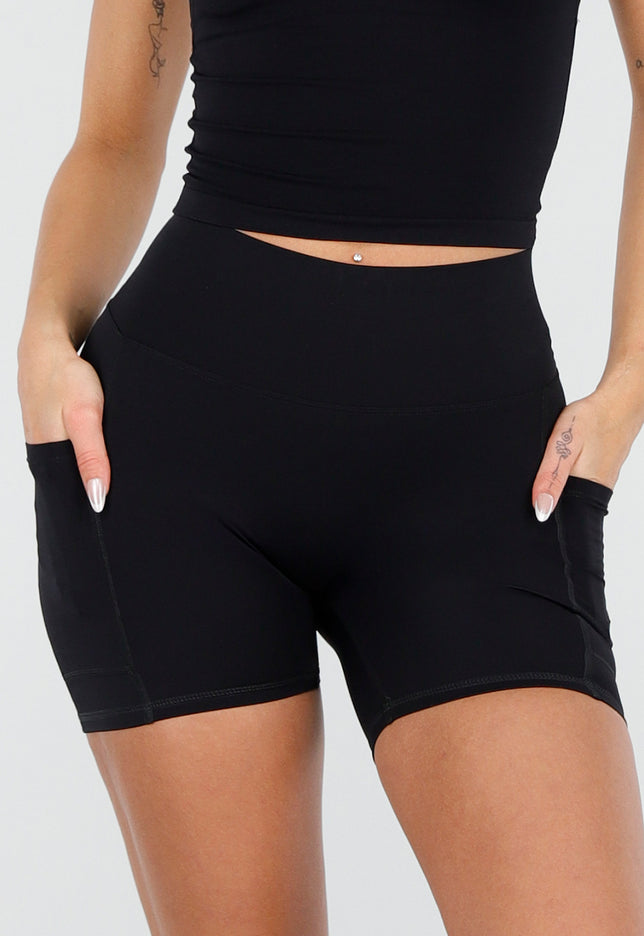 NEW070126 Zwarte High Waist Short