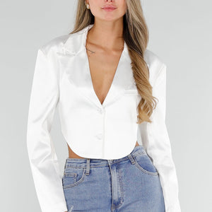 NEW071026 Witte Cropped Satin Blazer met Open Rug