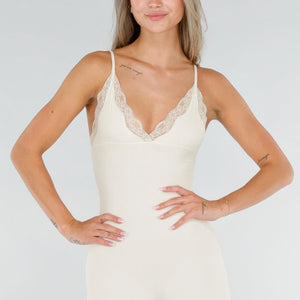 NEW071026 Witte Shapewear Playsuit met Kant