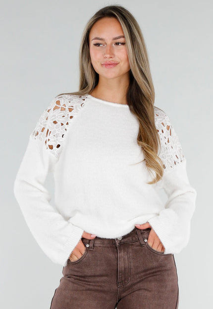 NEW071026 Witte Trui met Gehaakte Schouders
