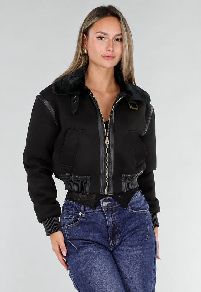 NEW071026 Zwart Lederlook Jasje met Faux Fur Kraag