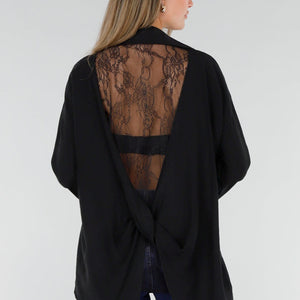 NEW071026 Zwarte Lange Blouse met Kanten Rug