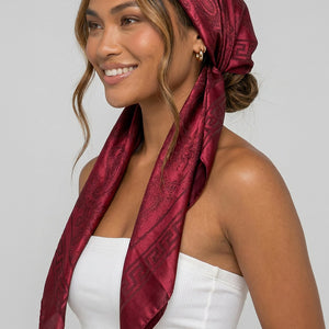 NEW080726 Bordeaux Bandana met Jacquardprint