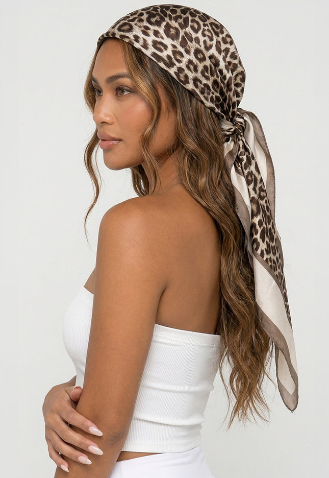 NEW080726 Bruine Luipaard Satijnen Bandana