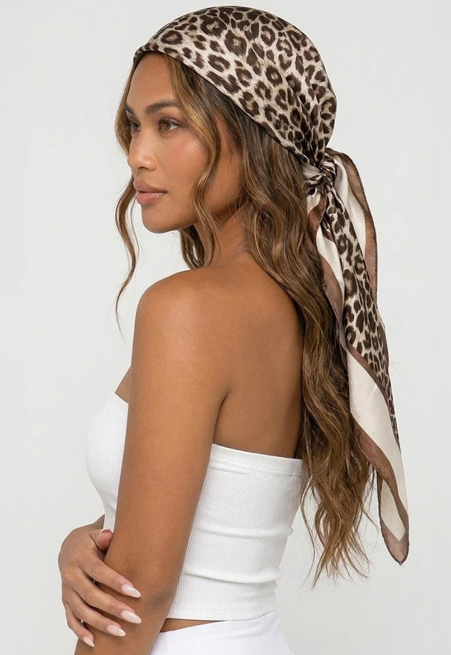 NEW080726 Bruine Luipaard Satijnen Bandana