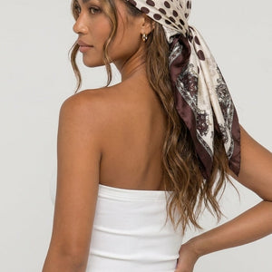NEW080726 Crèmekleurige Bandana met Stippenprint
