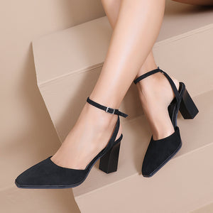 NEW080726 Zwarte Suèdelook Pumps met Enkelbandje