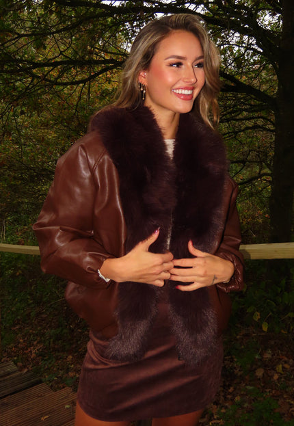 NEW081025 Bruine Lederlook Jas met Bontkraag