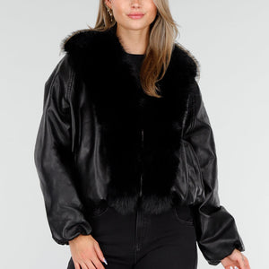 NEW081025 Zwarte Lederlook Jas met Bontkraag