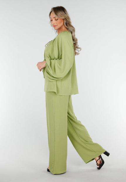 NEW090425 Olijfgroene Blouse met V-hals