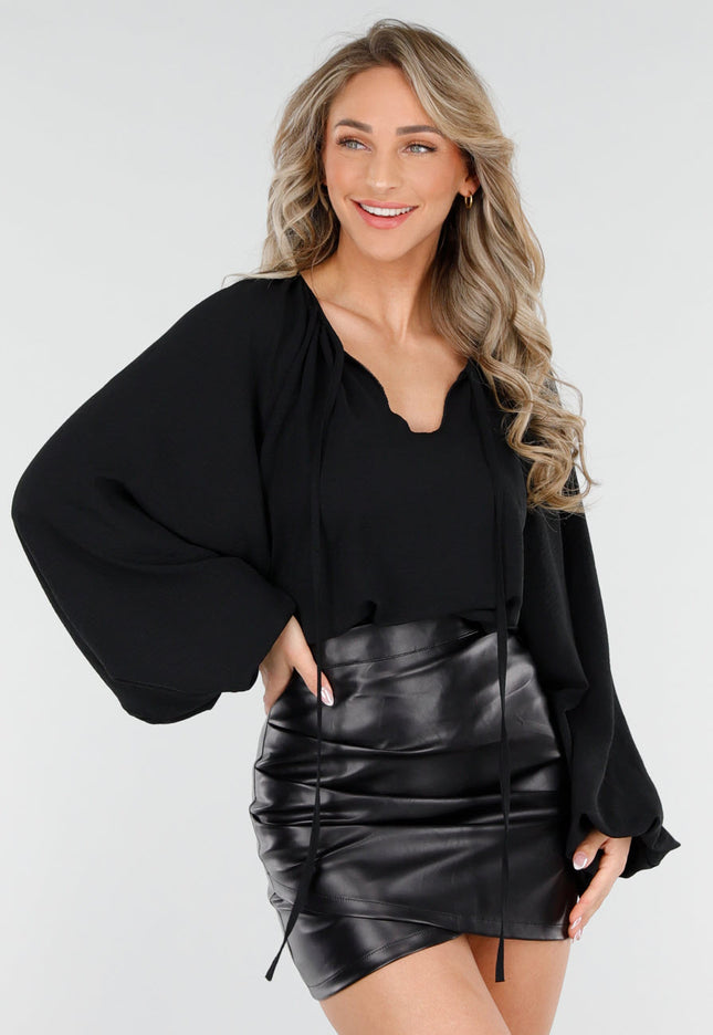 NEW090425 Zwart Geknoopte Blouse met V-hals