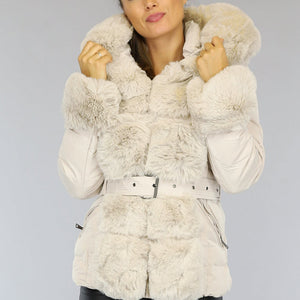 OP=OP.37.S Beige Gewatteerde Winterjas met Bont en Riem