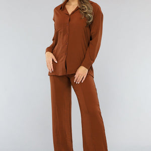 OP=OP.01.S Bruine 2-delige Set met Pantalon